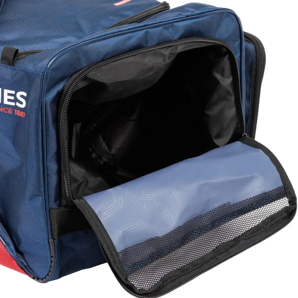 Bags*Slazenger V130 Cricket Holdall in White