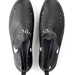 Beach Shoes*Speedo Flatform Splasher Sandals in Black