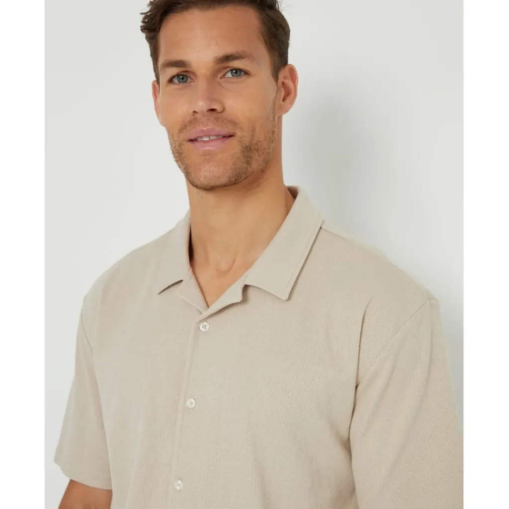 Shirts*Threadbare Regular Fit Short Sleeve Shirt in Beige