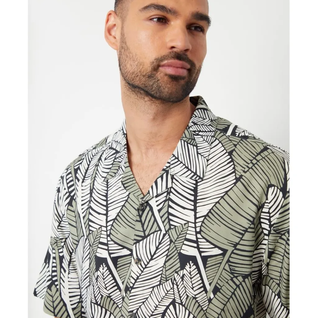 Shirts*Threadbare Relaxed Fit Short Sleeve Shirt in Black