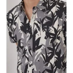 Shirts*Threadbare Ss Jngl Shrt in Black