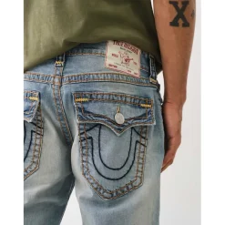 Jeans*True Religion Billy Super T Relaxed Jeans in Blue