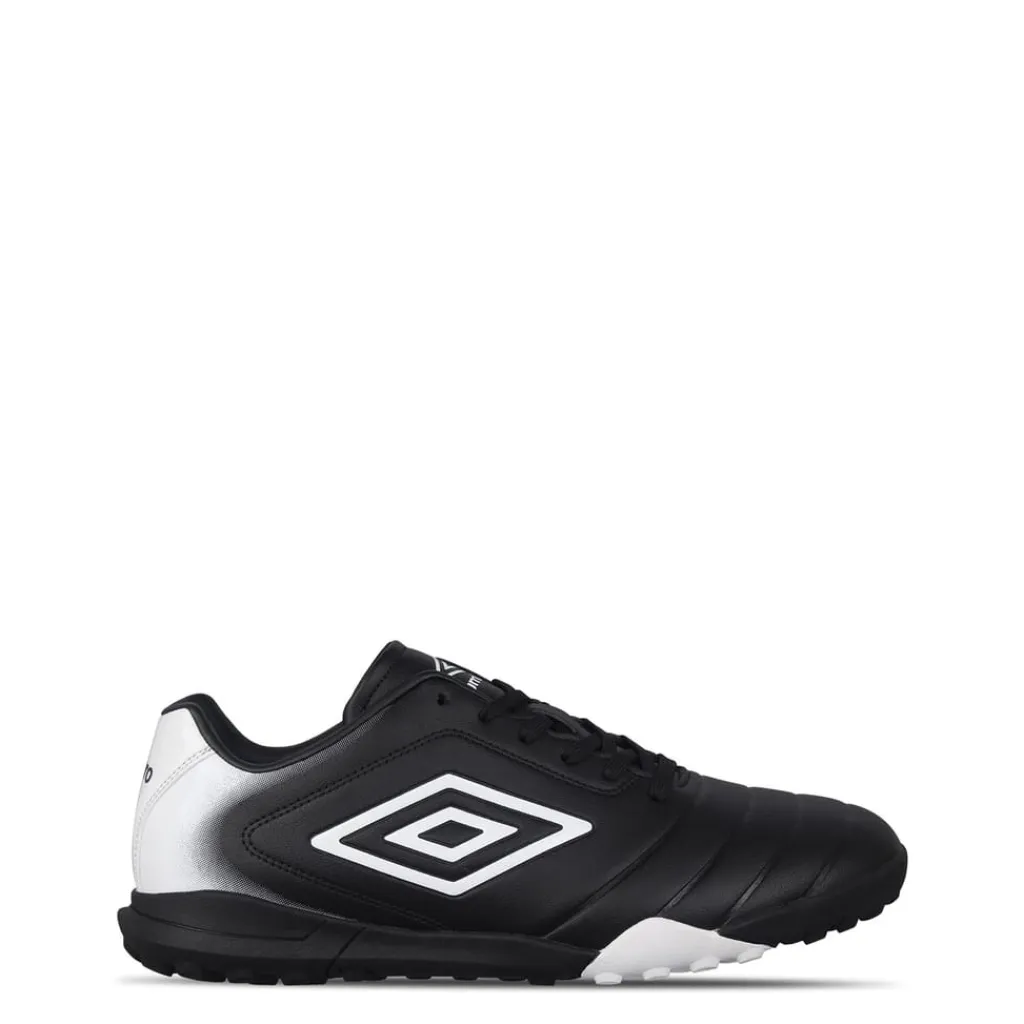Football Boots*Umbro Calcio Astro Turf Football Trainers in Black