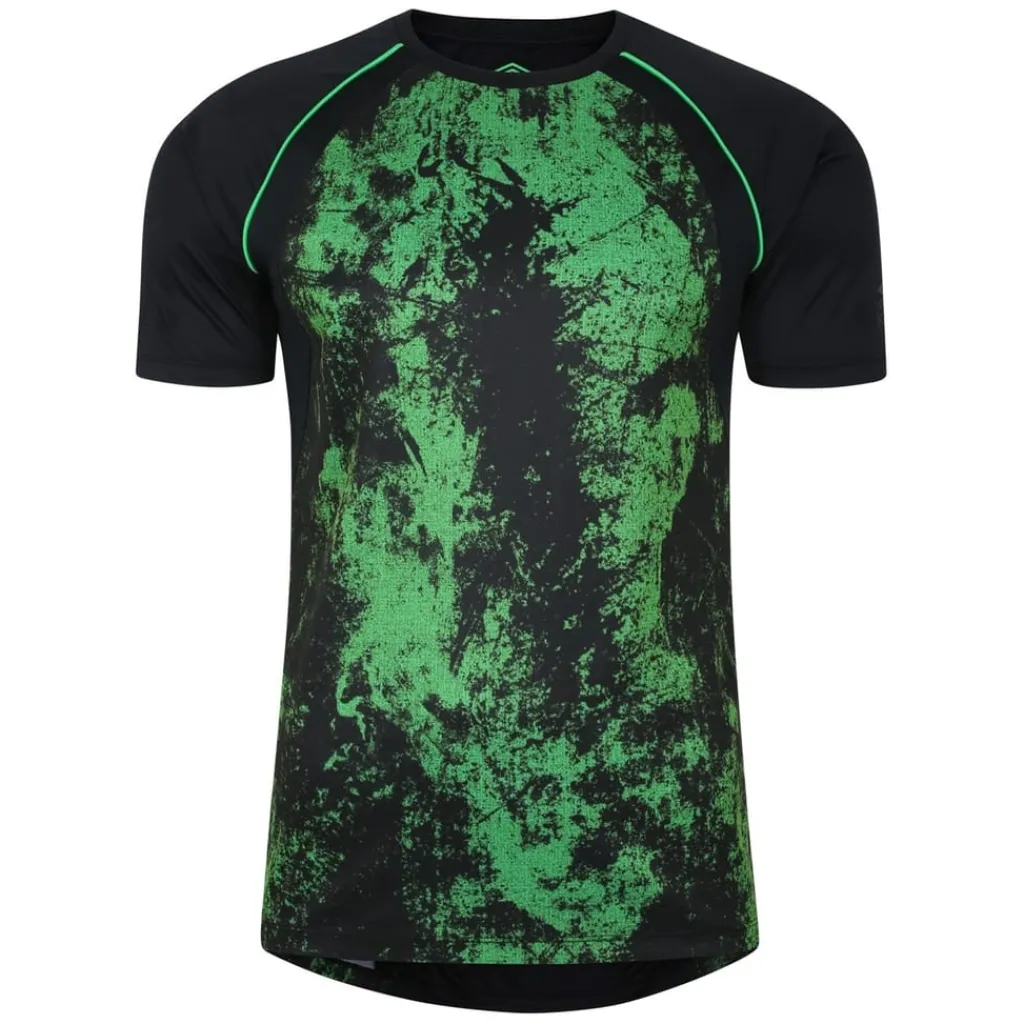Fitness And Gym Tops*Umbro Crew Neck Regular Fit T-Shirt in Black
