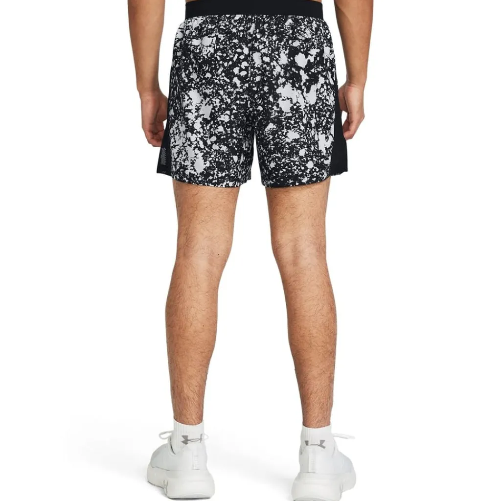Fitness And Gym Shorts*Under Armour Launch 5 Logo Print Running Shorts in Black