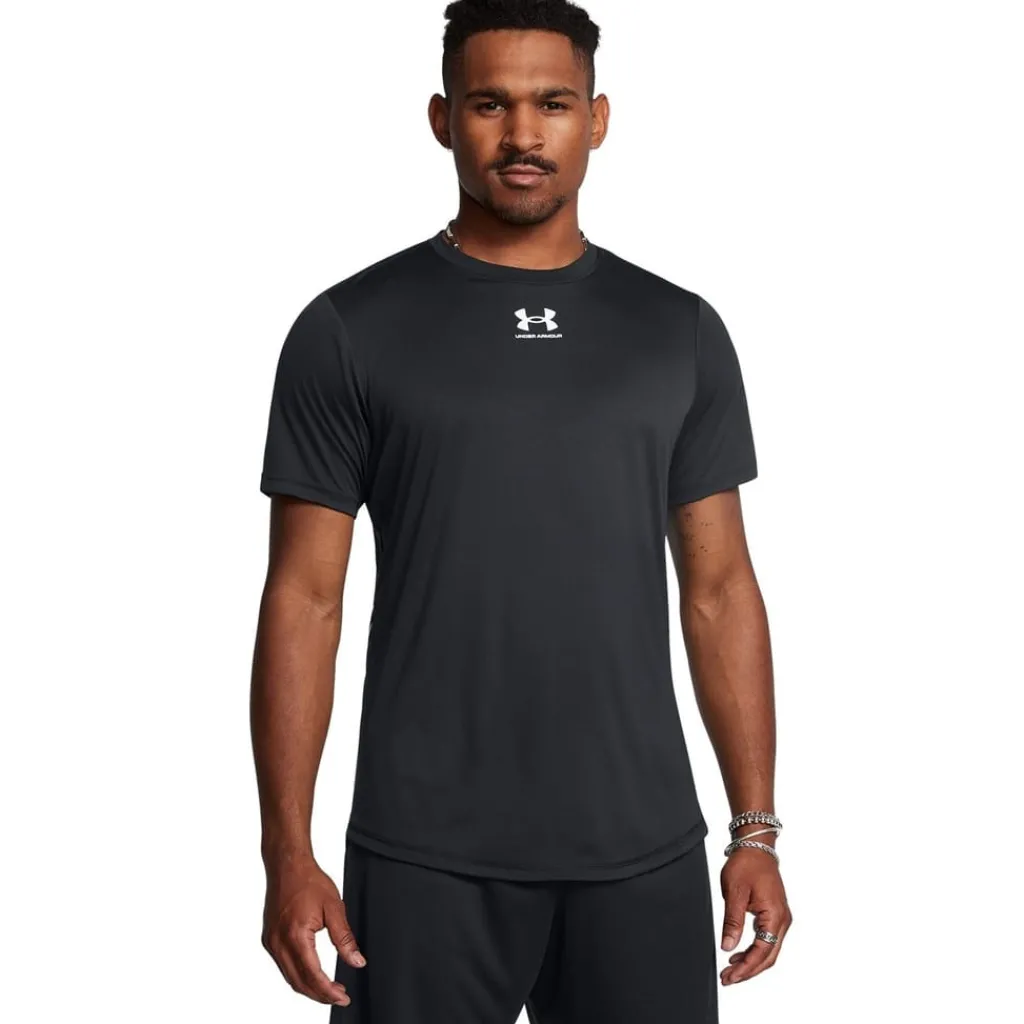 Fitness And Gym Tops*Under Armour M Ch. P in Black