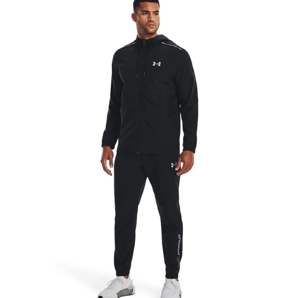 Trousers*Under Armour Woven Track Pants in Black